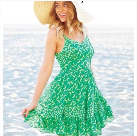 LC Lauren Conrad Dresses & Skirts - LC Lauren Conrad Green Floral Dress